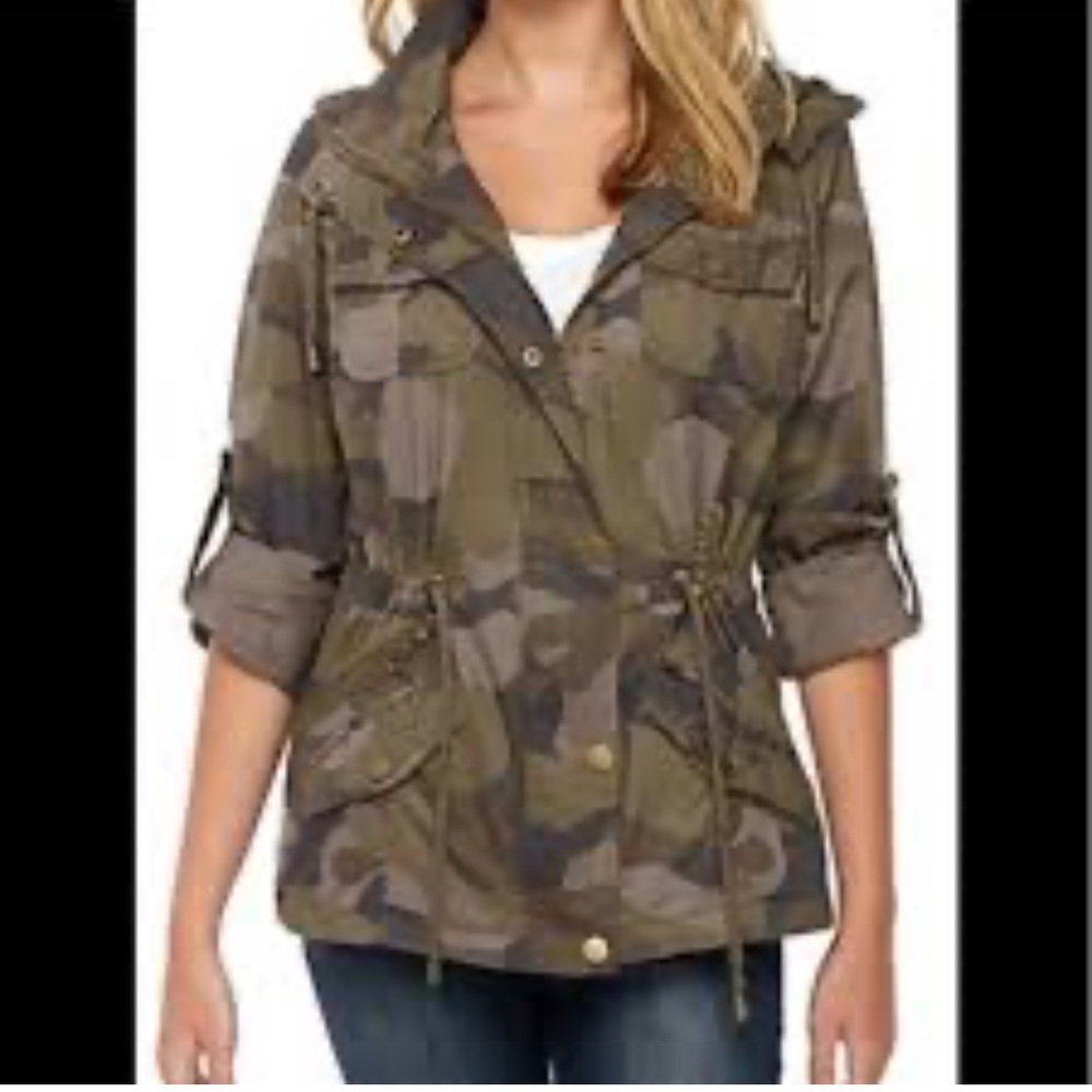 YMI Camouflage Utility Jacket with Hood - Picture 6 of 6